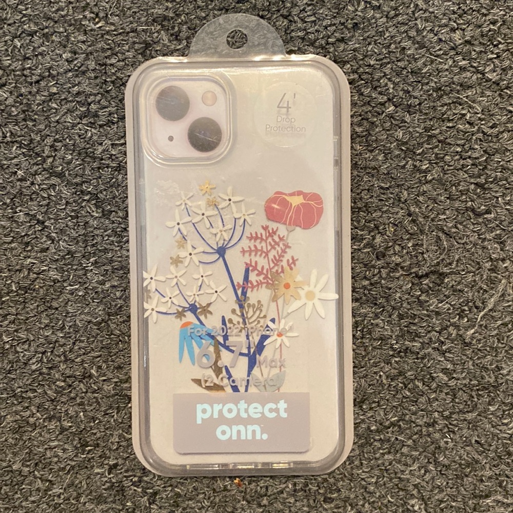 Brand new iPhone phone case super cute!!